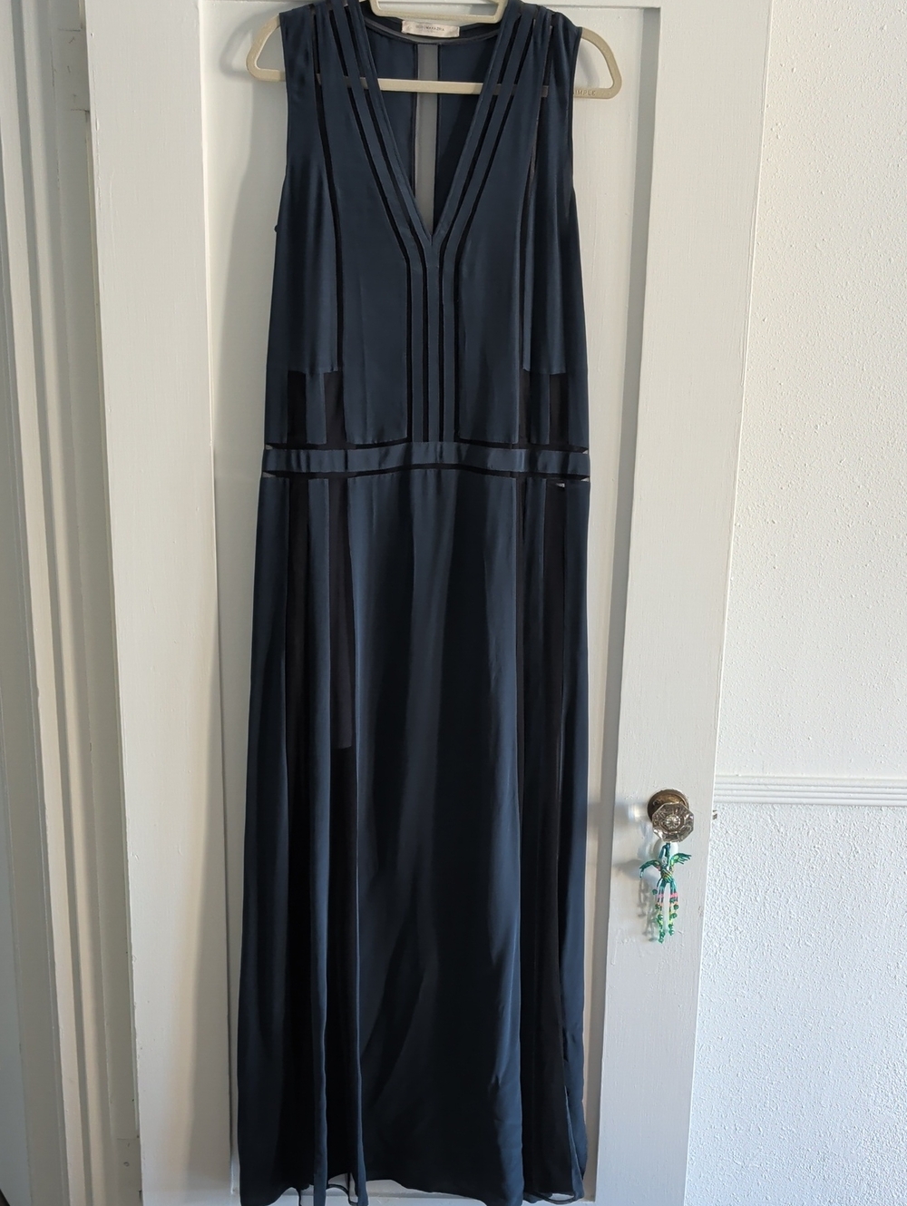 BCBGMaxazria Runway Silk Sleeveless V-Neck Navy Evening Dress